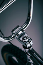 Load image into Gallery viewer, 24" Monza Chrome w/Skyway Black